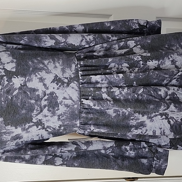 CITY VIBE WOMAN'S HOODED DRESS. - Picture 8 of 11